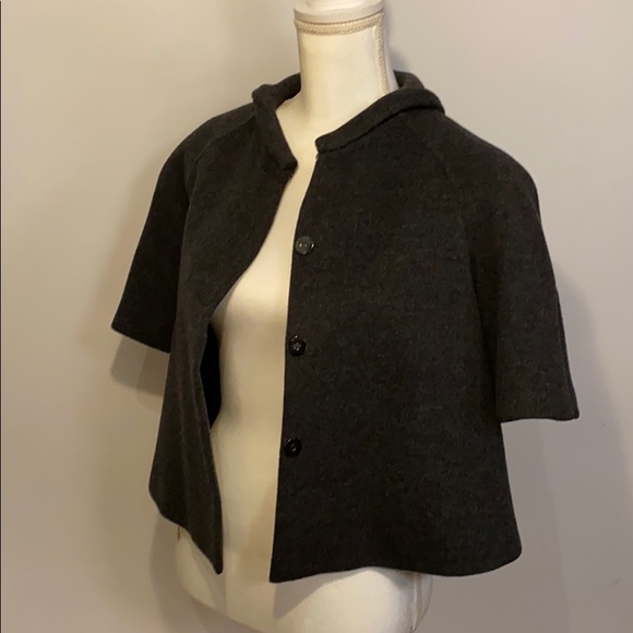 Cropped charcoal gray short sleeved jacket - Picture 4 of 9